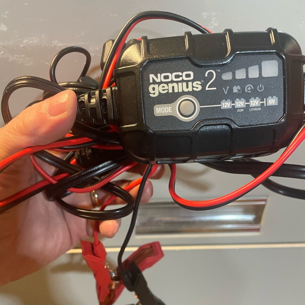 Small portable car jump box